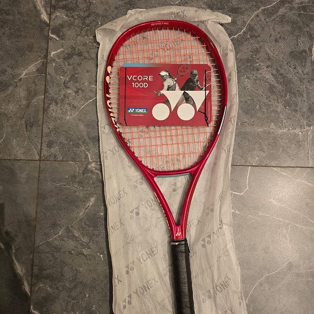 Yonex Vcore Red Ruby 100D